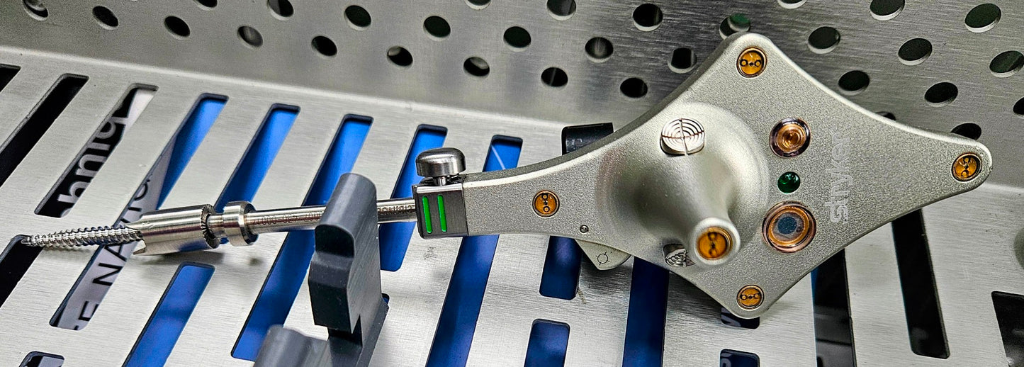 STRYKER SURGICAL 6001-35 LARGE STERILIZING TRAY with 8 KNEE INSTRUMENTS + MANUAL