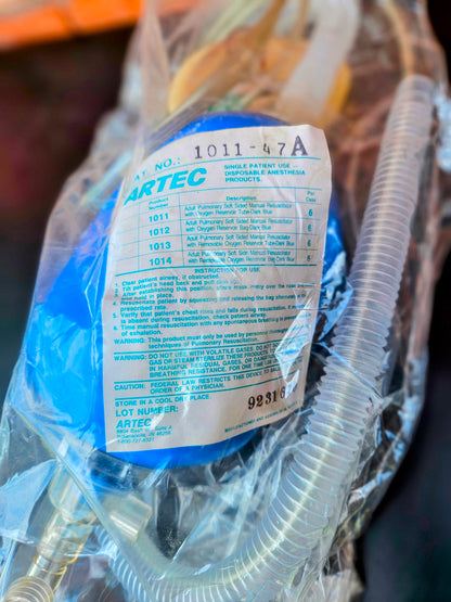 BRAND NEW SEALEAD BOX 3655LT DEVILBISS PULMONEB LT w/ DISPOSABLE NEBULIZER