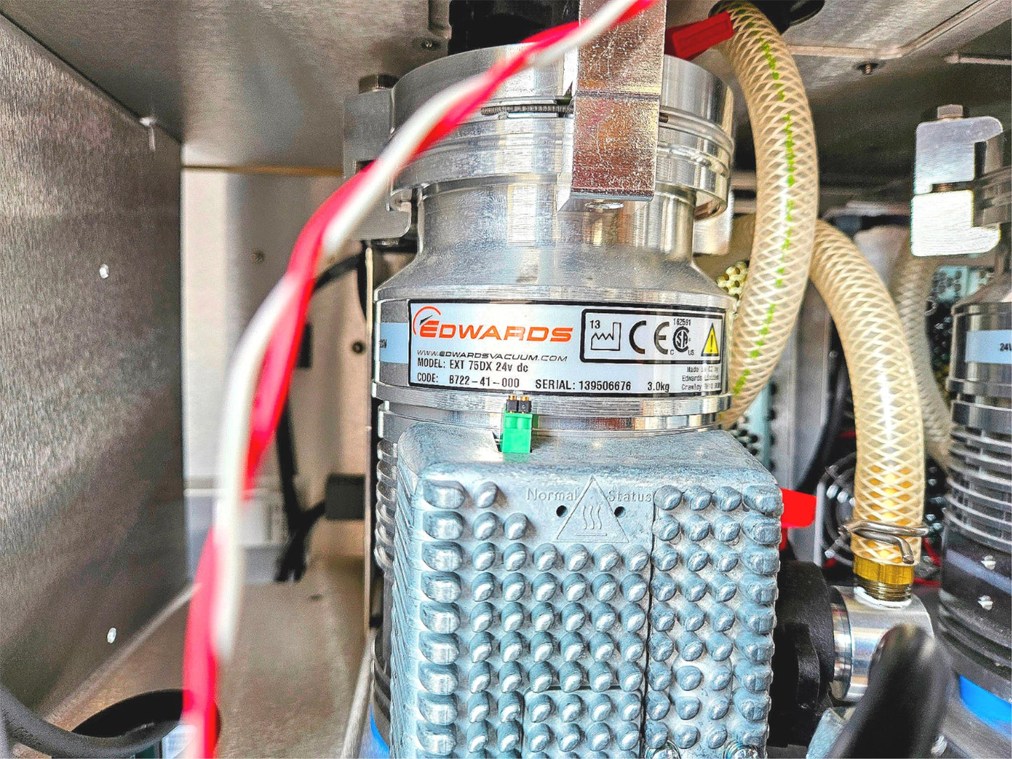 MICROMERITICS® ASAP 2020 SURFACE AREA & POROSITY ANALYZER EDWARDS EXT 75DX PUMP