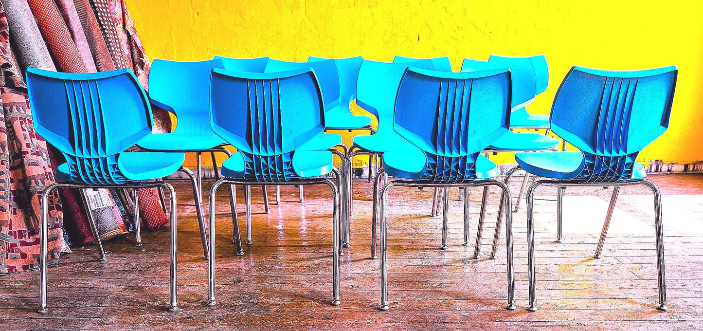 LOT 12 SMITH SYSTEM FLAVORS MODERN SCULPTED HOT MOULDED STACKING CHAIRS FREESHIP