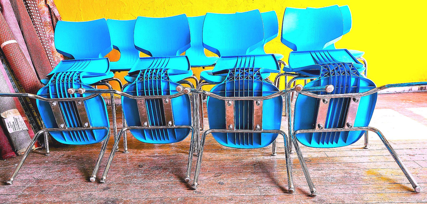 LOT 12 SMITH SYSTEM FLAVORS MODERN SCULPTED HOT MOULDED STACKING CHAIRS FREESHIP