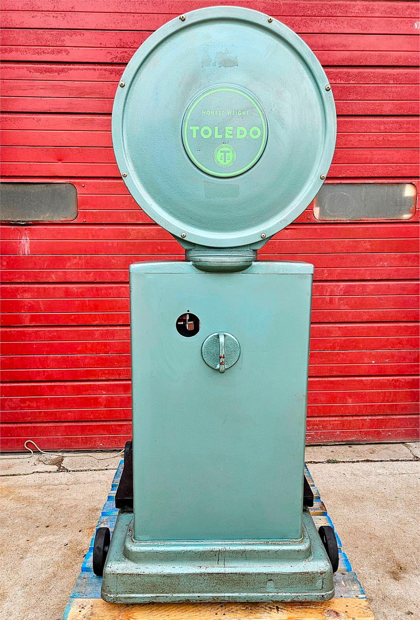 PERFECT VINTAGE ORIGINAL TOLEDO 750LB BEAM & DIAL PLATFORM GRAIN SCALE FREE SHIP