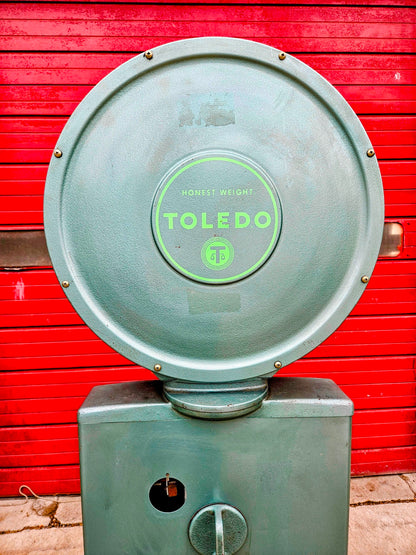 PERFECT VINTAGE ORIGINAL TOLEDO 750LB BEAM & DIAL PLATFORM GRAIN SCALE FREE SHIP