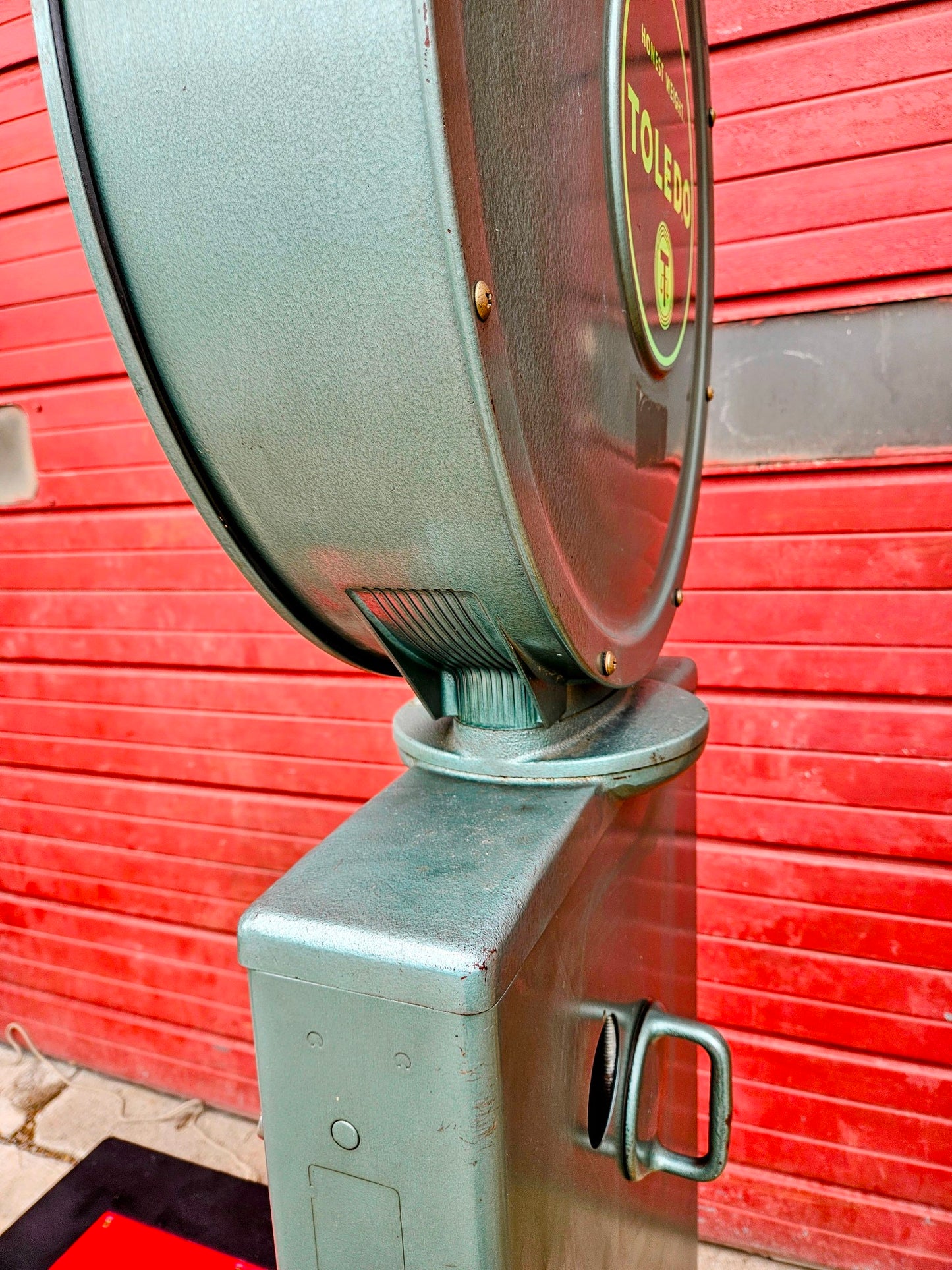 PERFECT VINTAGE ORIGINAL TOLEDO 750LB BEAM & DIAL PLATFORM GRAIN SCALE FREE SHIP