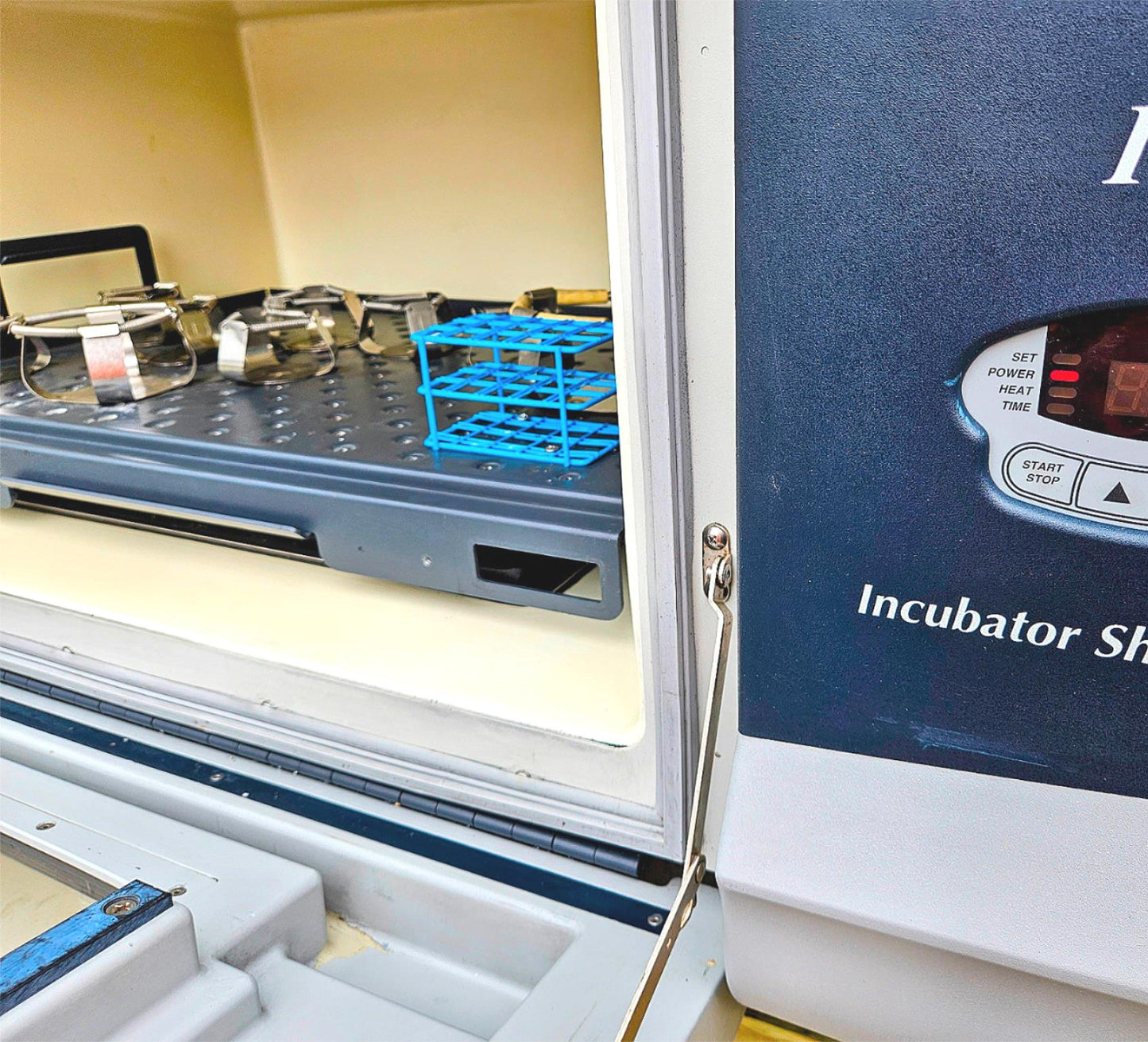 WARRANTY REFURBISHED NEW BRUNSWICK I26 INCUBATOR SHAKER WATCH-VIDEO FREE-SHIP