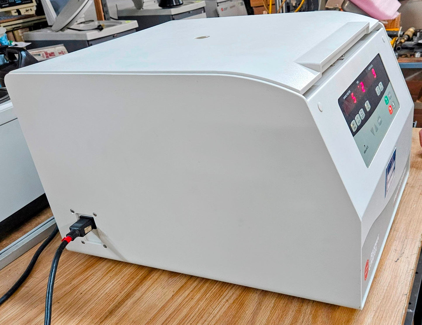 REFURBISHED BECKMAN COULTER ALLEGRA X-30 CENTRIFUGE & ROTOR WATCHVIDEO FREESHIP