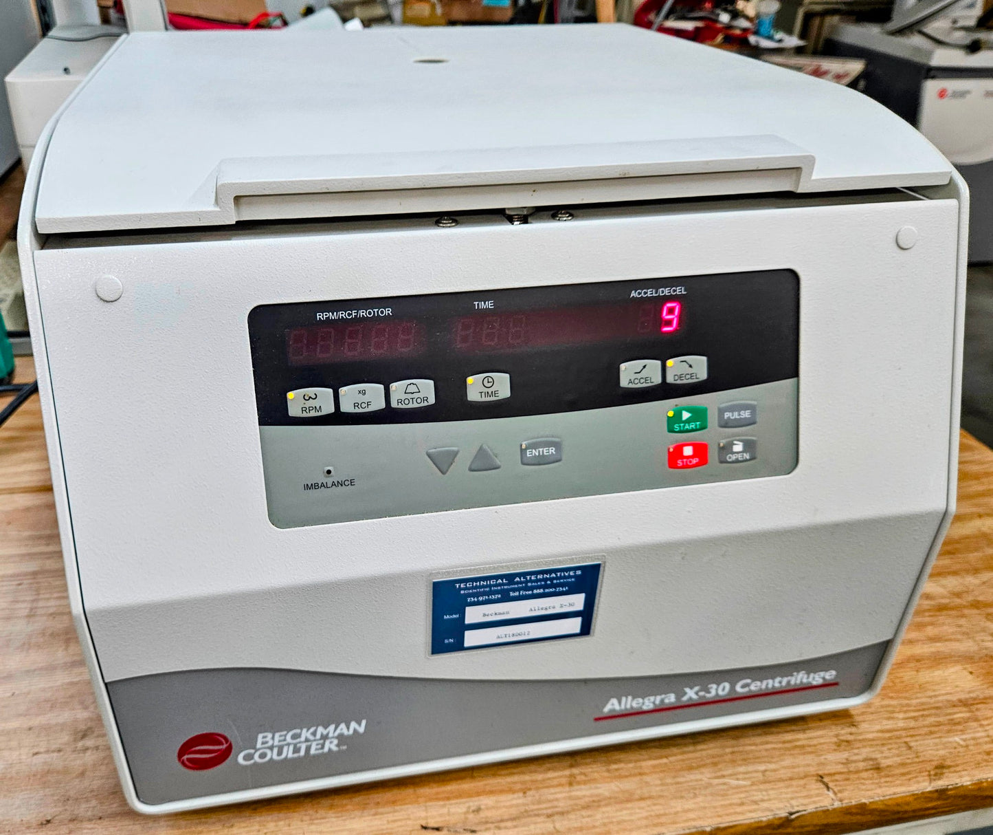 REFURBISHED BECKMAN COULTER ALLEGRA X-30 CENTRIFUGE & ROTOR WATCHVIDEO FREESHIP