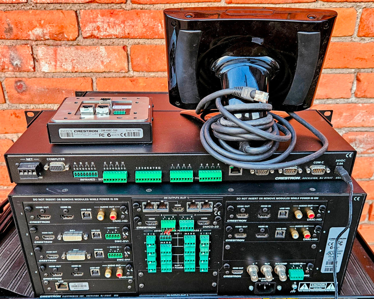 CRESTON DM-MD8X8 Matrix Switcher TPS-6 Monitor DM-RMC-100 CP2E Control Processor