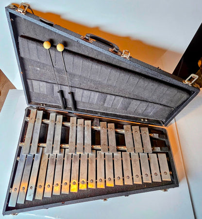 MUSSER M645 2.5 OCTAVE CLASSIC BELLS CARBON STEEL BARS XYLOPHONE & CASE FREESHIP