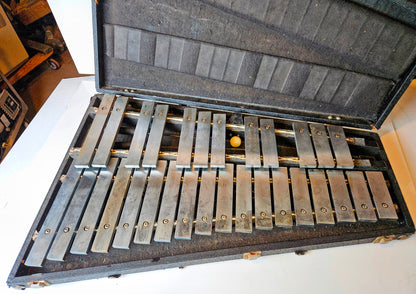 MUSSER M645 2.5 OCTAVE CLASSIC BELLS CARBON STEEL BARS XYLOPHONE & CASE FREESHIP