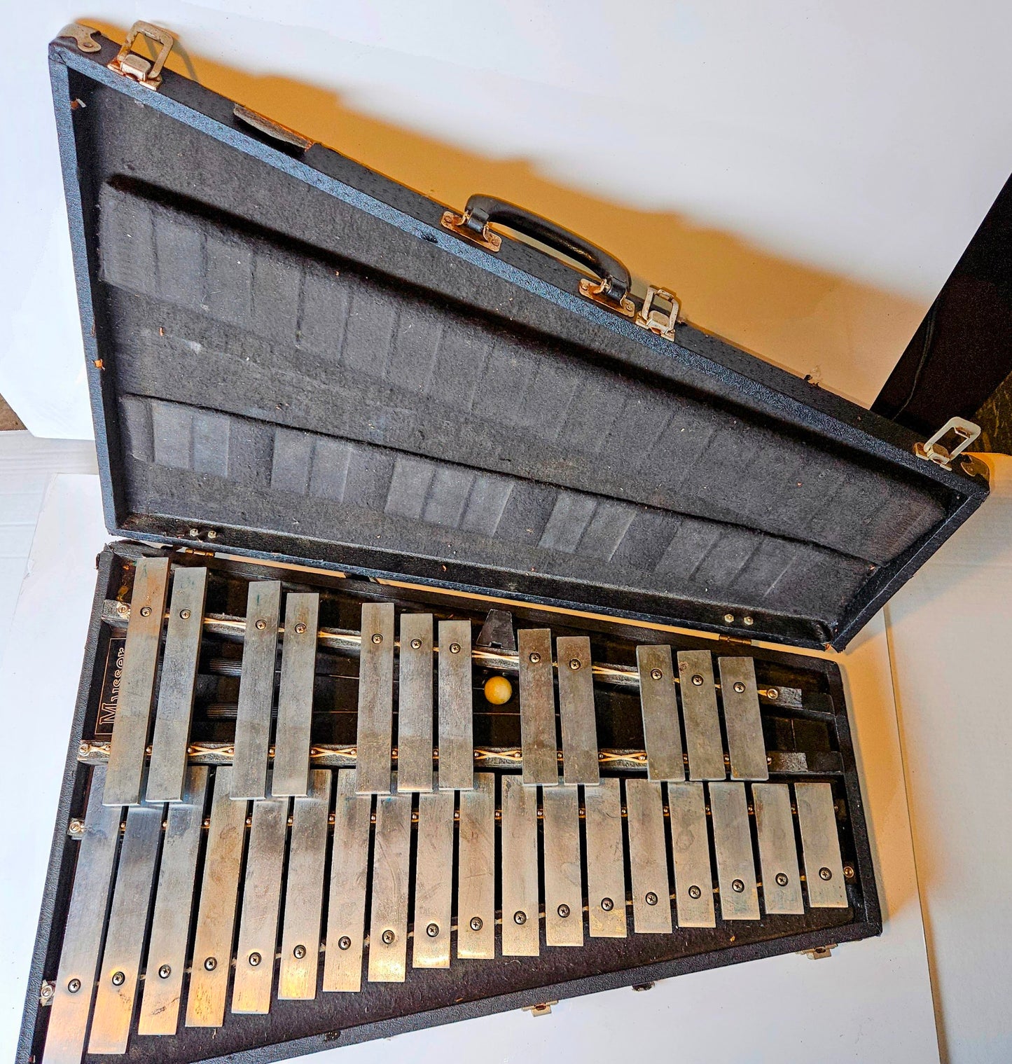 MUSSER M645 2.5 OCTAVE CLASSIC BELLS CARBON STEEL BARS XYLOPHONE & CASE FREESHIP