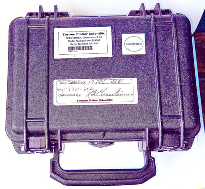 THERMO FISHER STANDARDS 2 CALIBRATION KIT 840 SPECTRONIC PHOTOMETRIC CUVETTE Vis