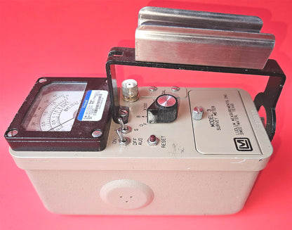 90DAYWARRANTY LUDLUM MODEL 3 GEIGER COUNTER with 44-9 PROBE WATCHVIDEO FREESHIP