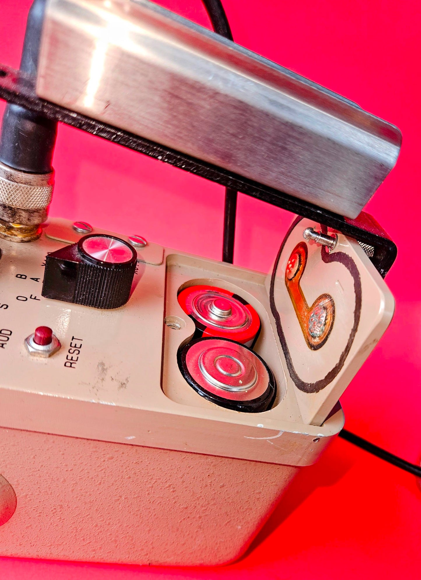 90DAYWARRANTY LUDLUM MODEL 3 GEIGER COUNTER with 44-9 PROBE WATCHVIDEO FREESHIP