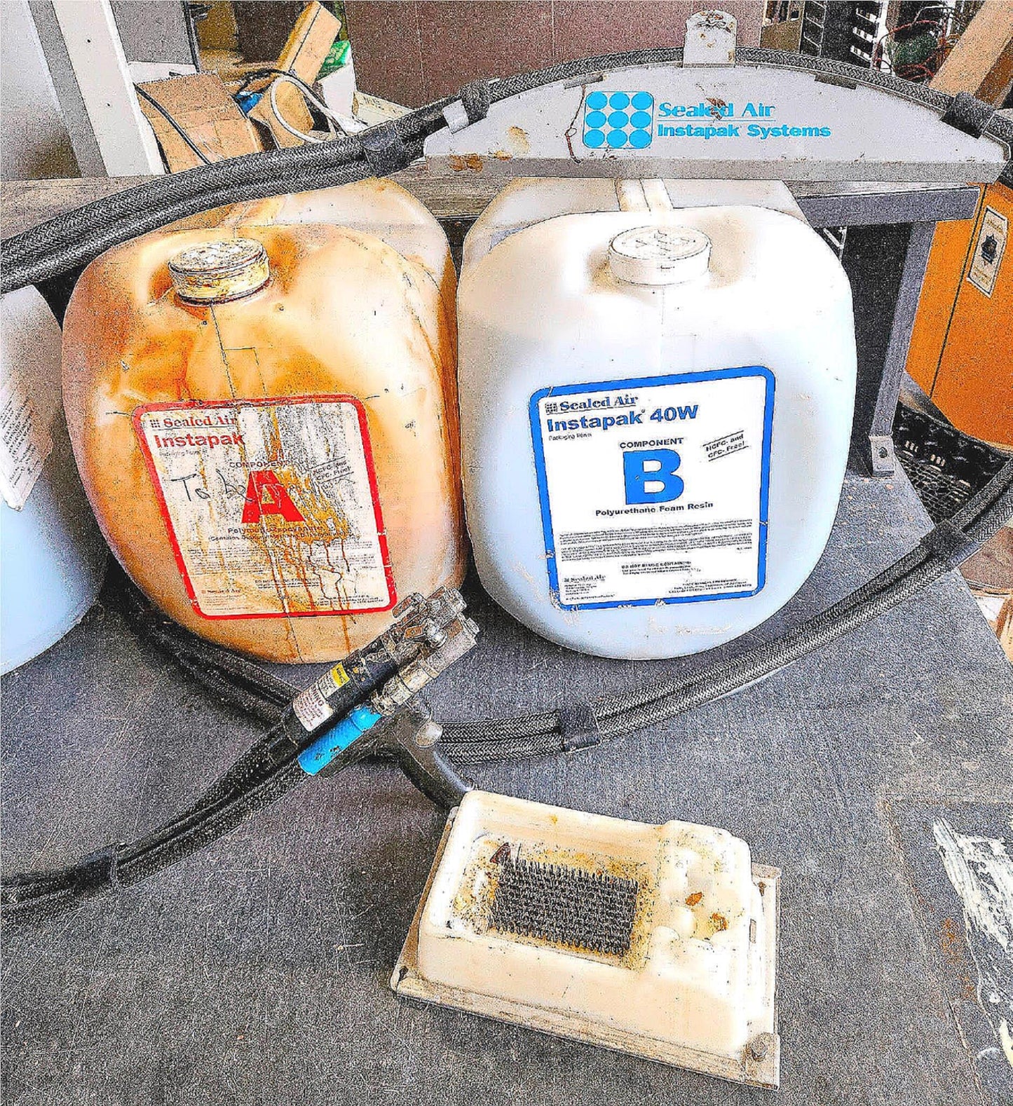 SEALED AIR INSTAPAK 900 FOAM PACKAGING SYSTEM DISPENSER GUN CUBE TANKS FREE-SHIP