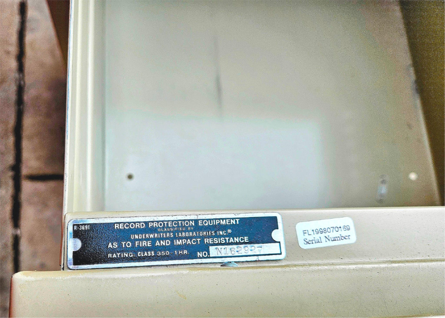 32"x22"x53" FIRE KING FIREPROOF R-3691 4 DRAWER FILE CABINET & KEYS WATCH VIDEO