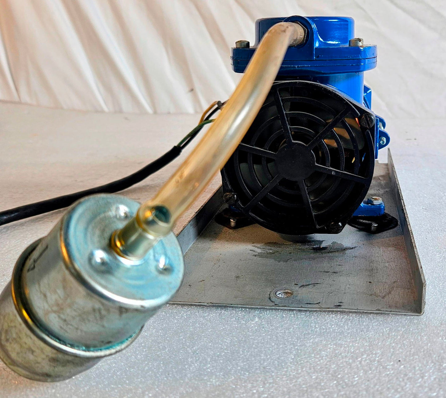 WARRANTY THOMAS 107CA18 OILLESS DIAPHRAGM MINI COMPRESSOR VACUUM PUMP WATCHVIDEO