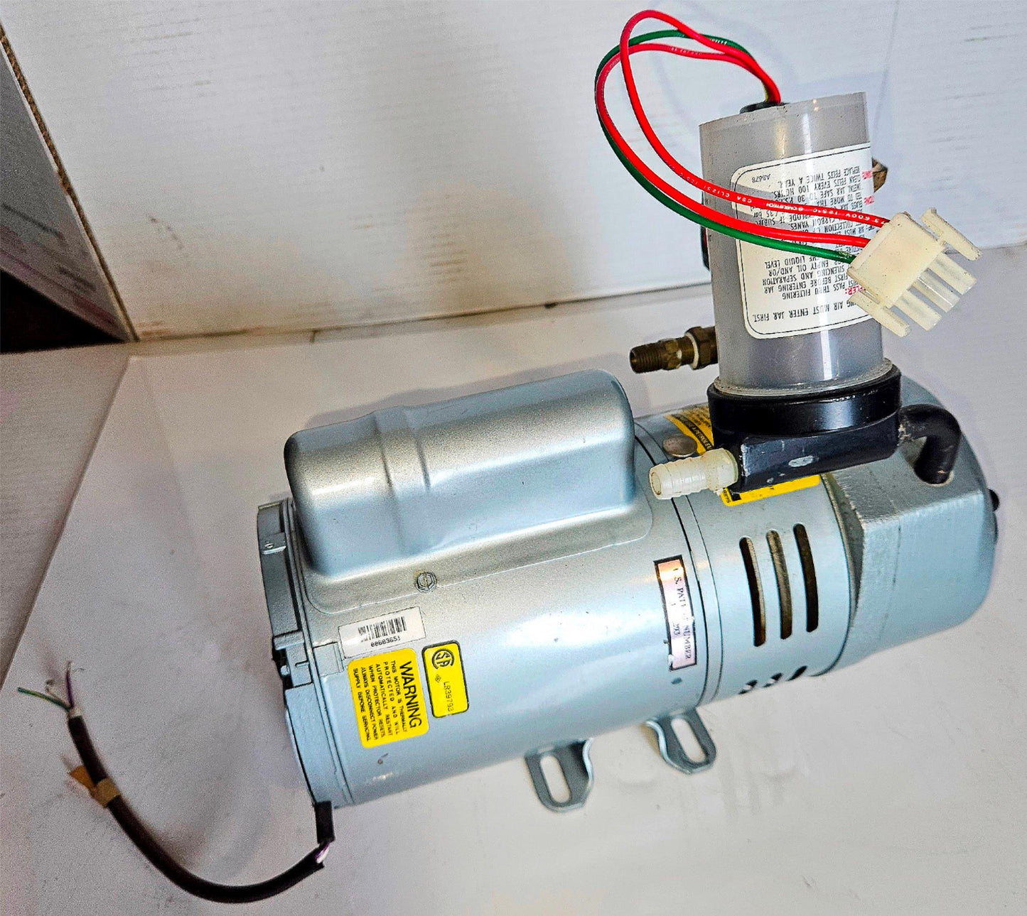 WARRANTY GAST 0523 1/4HP 1PHASE220V 60/50HZ ROTARY VANE COMPRESSOR PUMP FREESHIP