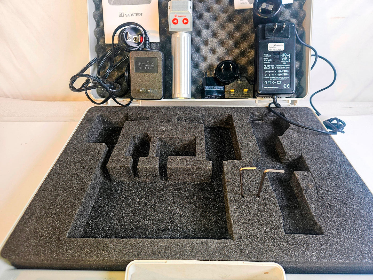 SARSTEDT AST-1 ELECTRIC HANDHELD BLOOD BAG TUBE STRIPPER CASE NOBATTERY FREESHIP