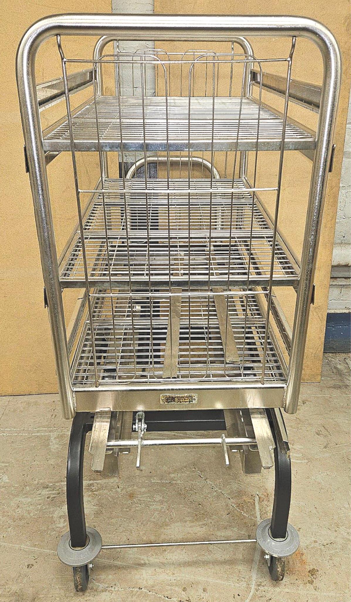 STERIS AMSCO ATLAS SERIES 400 MEDICAL INSTRUMENT GLASSWARE STERILIZATION CART
