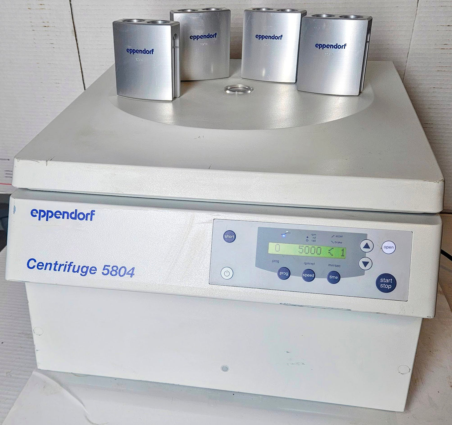 WARRANTY EPPENDORF 5804 CENTRIFUGE w A-4-44 ROTOR & BUCKETS WATCH-VIDEO FREESHIP