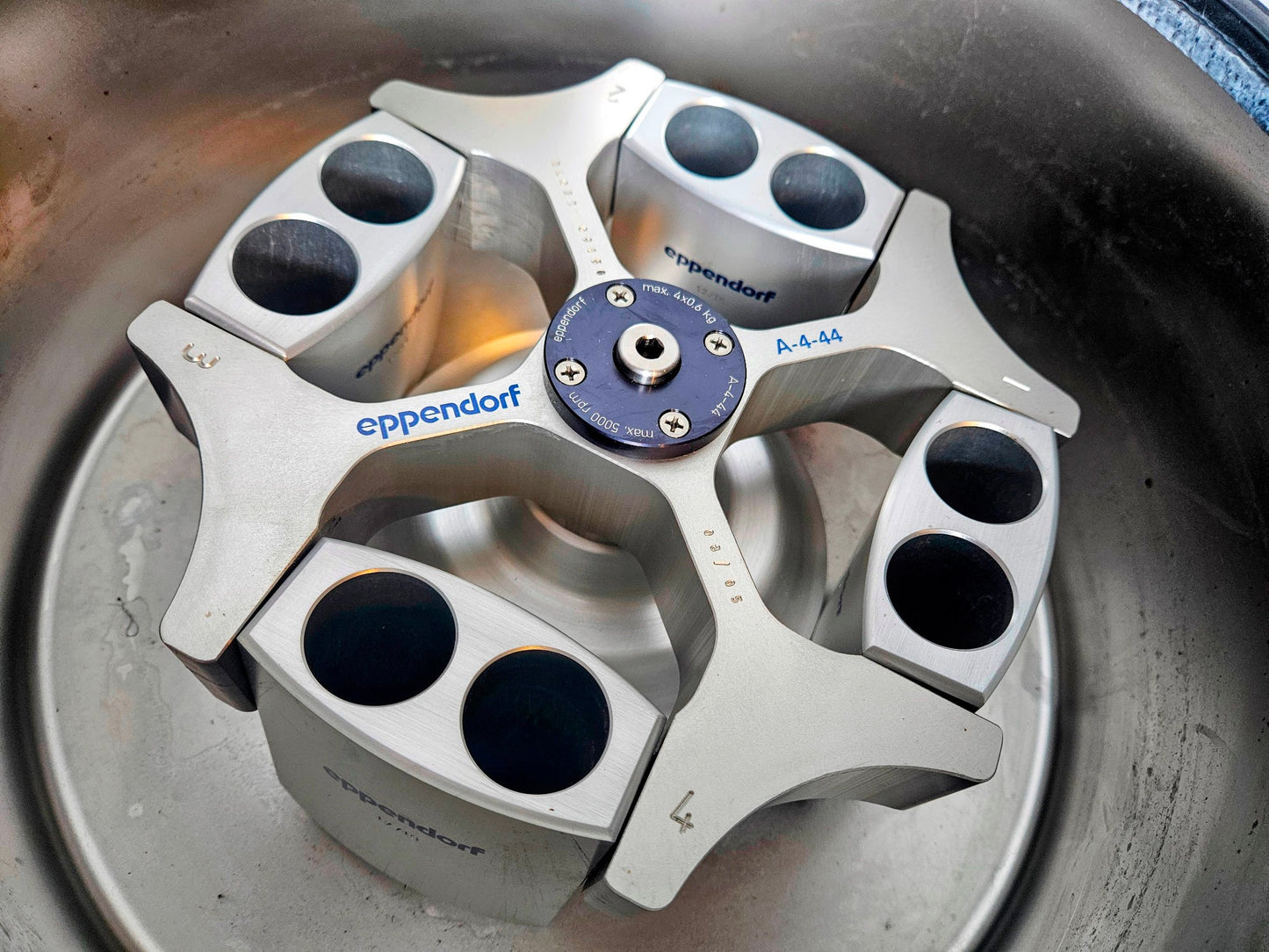 WARRANTY EPPENDORF 5804 CENTRIFUGE w A-4-44 ROTOR & BUCKETS WATCH-VIDEO FREESHIP