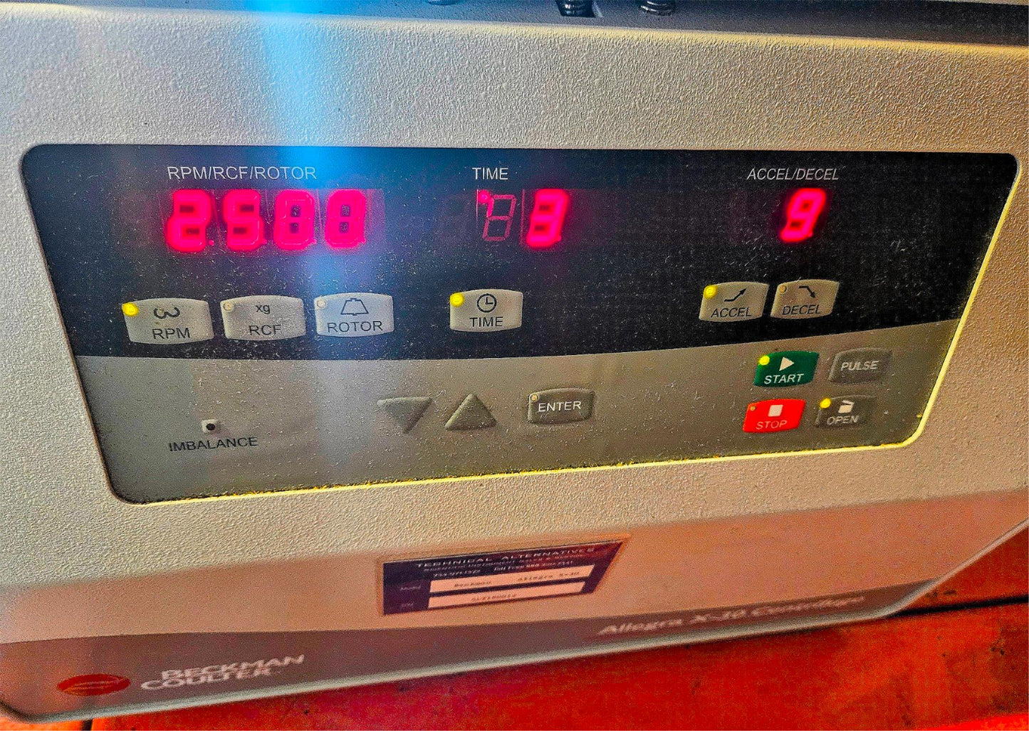 REFURBISHED BECKMAN COULTER ALLEGRA X-30 CENTRIFUGE & ROTOR WATCHVIDEO FREESHIP