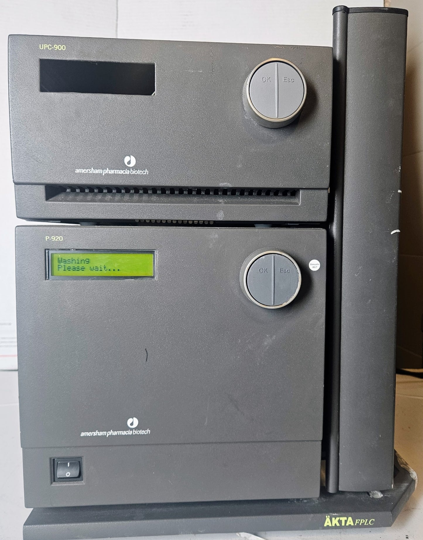 POWERS ON For Parts AMERSHAM PHARMACIA BIOTECH AKTA FPLC 0-920  UPC-900 FREESHIP