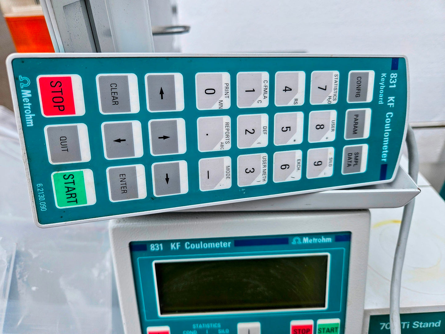 MEHTRON 831 KF COLOUMETER KEYBOARD 707 OVEN 703 RS 232 IC AMPEROMETRIC DETECTOR