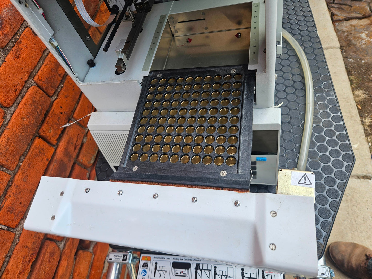 PERKIN ELMER 200 PELTIER TRAY ASSEMBLY LC AUTOSAMPLER COLUMN OVEN DIONEX GS50