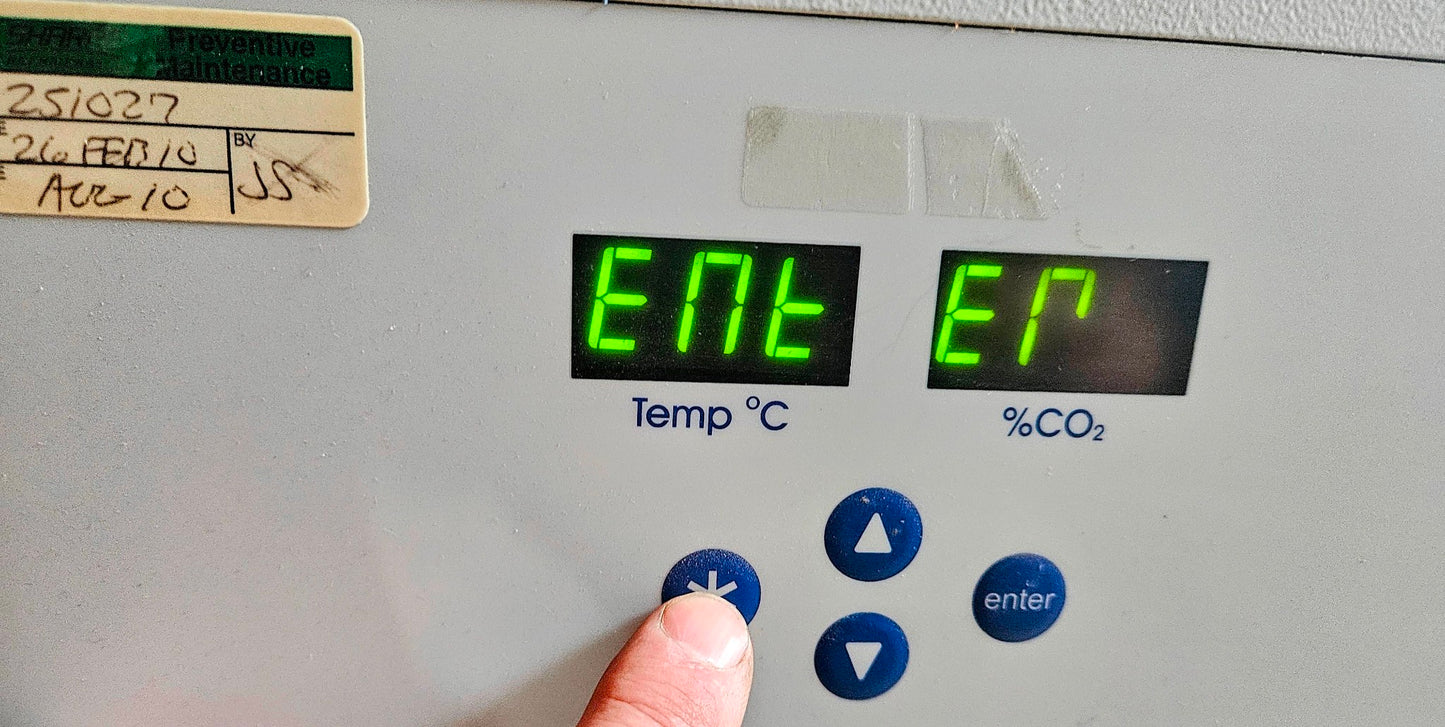 90-DAY-WARRANTY EPPENDORF™ NEW BRUNSWICK GALAXY® 170S CO2 INCUBATOR FREE-SHIP