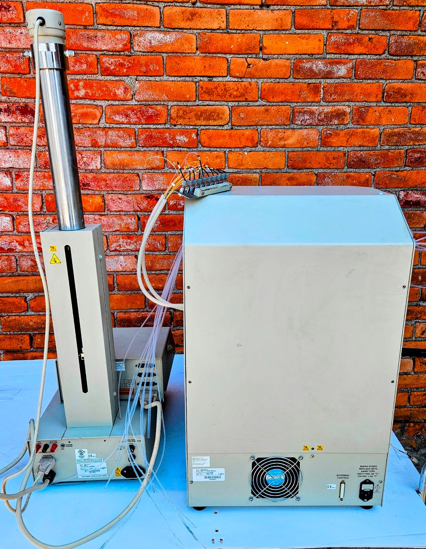 (Does Power On Fine) ISCO 500D SYRINGE PUMP with COMBIFLASH OPTIX 10 WATCH VIDEO