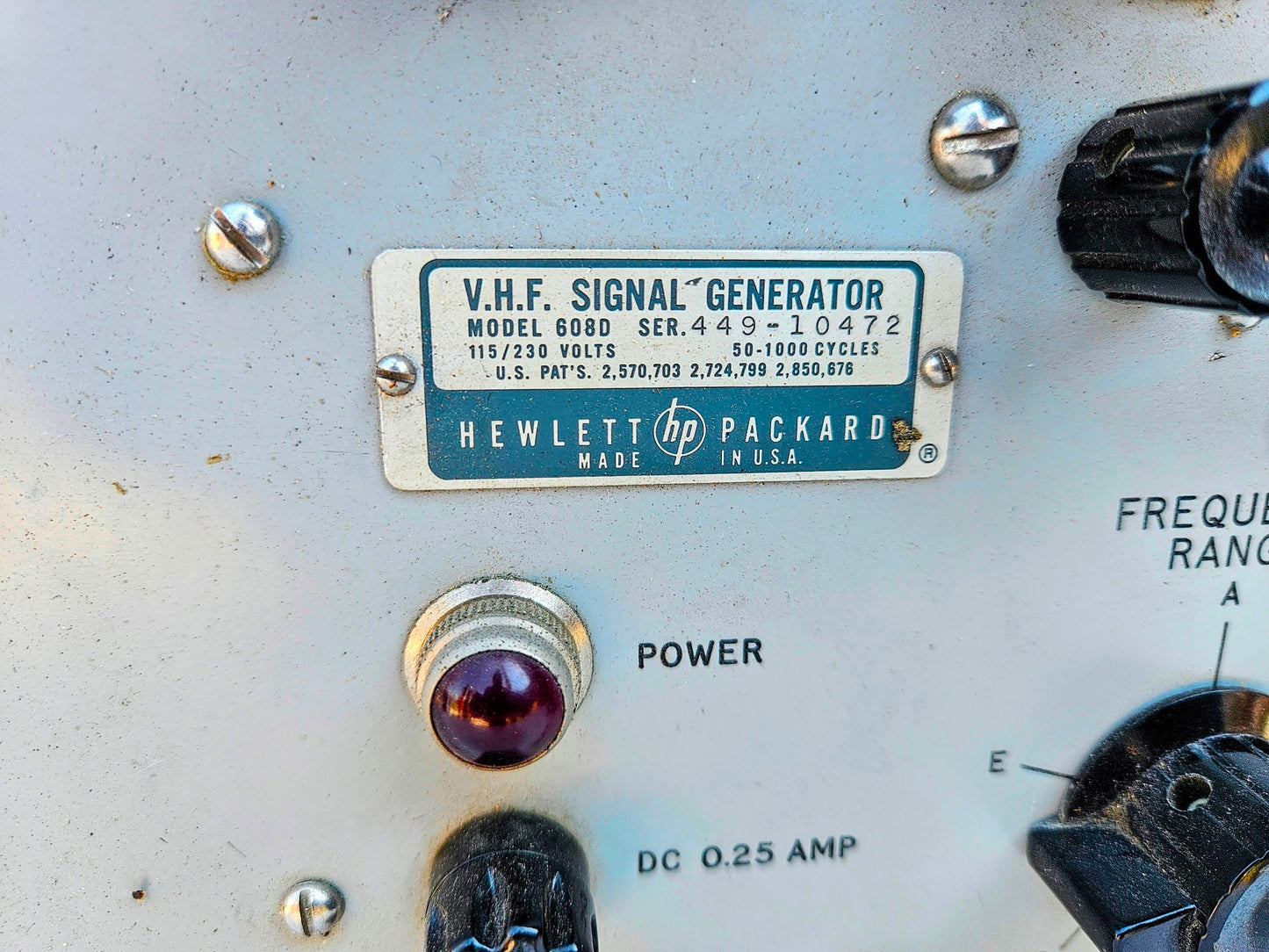 PowersOn 1955 HEWLETT PACKARD MODEL608D VHF SIGNAL GENERATOR FREESHIP WATCHVIDEO
