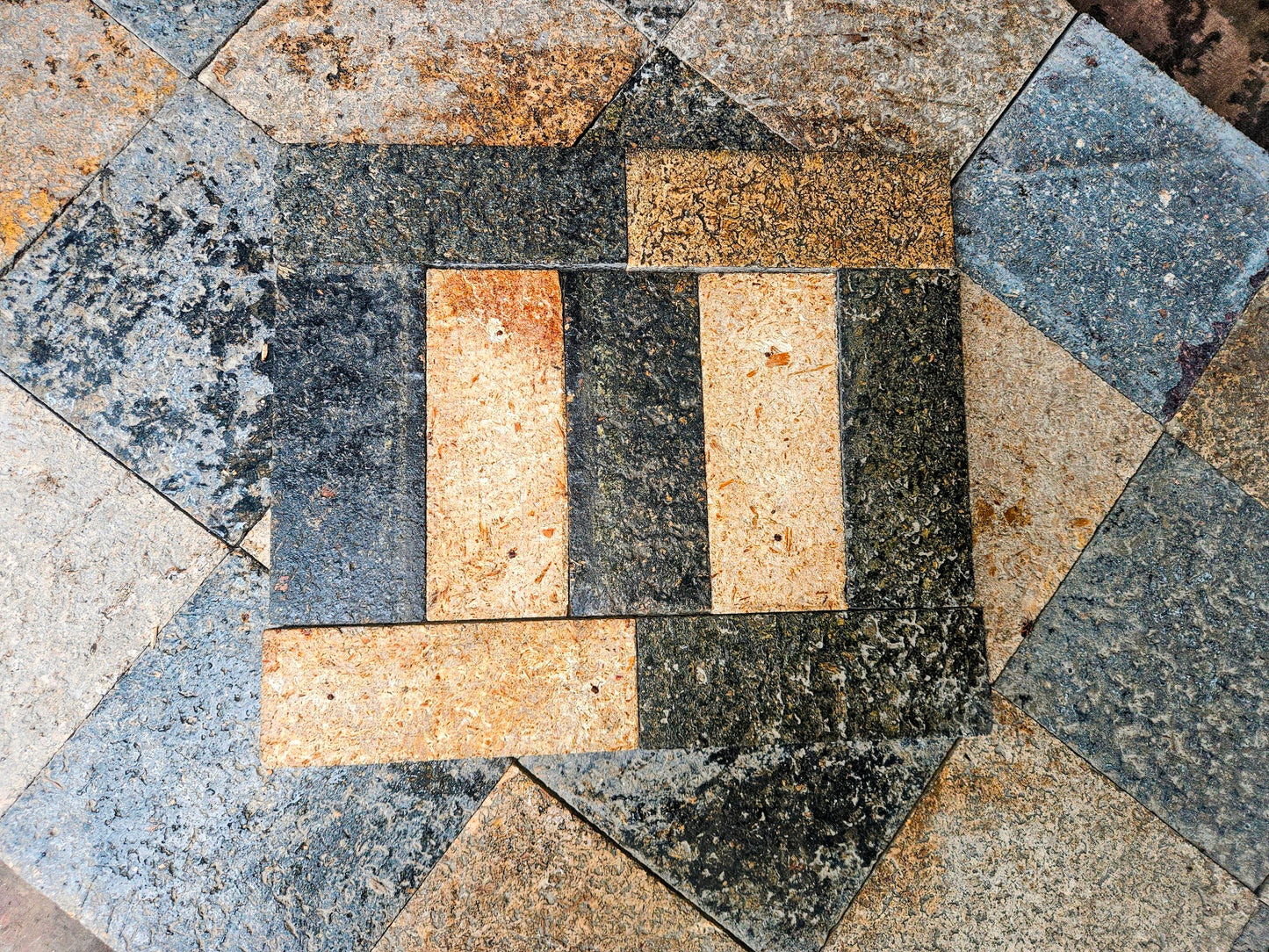 LOT OF 450 VINTAGE 8.5 x 8.5 & 11.5 x 3 INDUSTRIAL FLOOR TILES 325sqft FREE SHIP