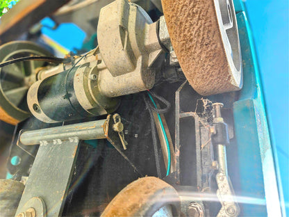 TENNANT T5 FAST WALKBEHIND BATTERY FLOOR SCRUBBER BUILT-IN CHARGER KEY FREESHIP