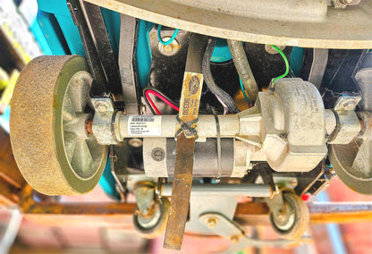 TENNANT T5 FAST WALKBEHIND BATTERY FLOOR SCRUBBER BUILT-IN CHARGER KEY FREESHIP