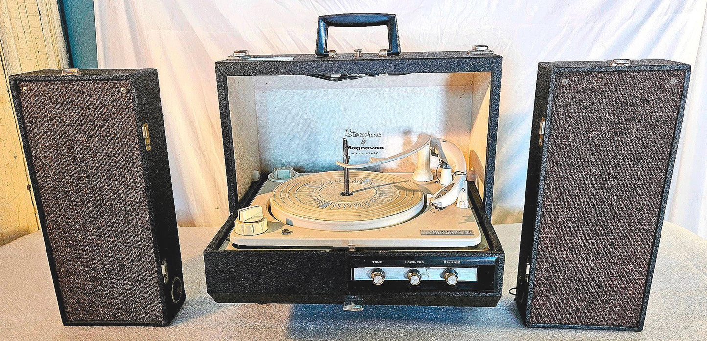 100% MAGNAVOX STEREOPHONIC MICROMATIC PORTABL TURNTABLE RECORD PLAYER WATCHVIDEO
