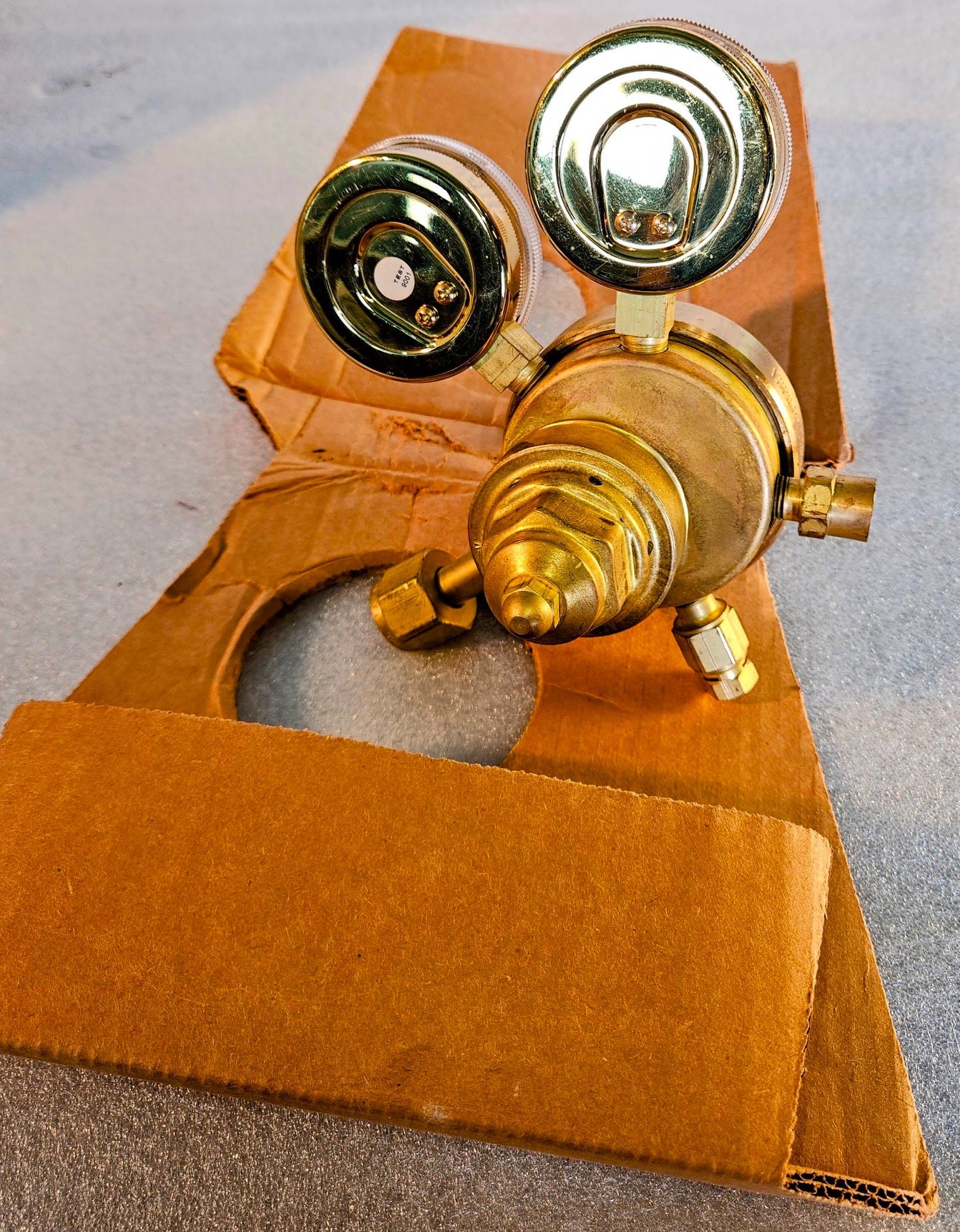 VICTOR® VTS 0781-3575-453D-320 CARBON MONOXIDE TWO STAGE PRESSURE REGULATOR