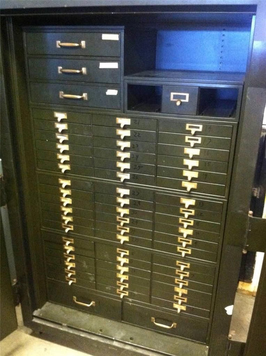 RARE VINTAGE STEELCASE COMBINATION SAFE GUN CABINET DRAWERS