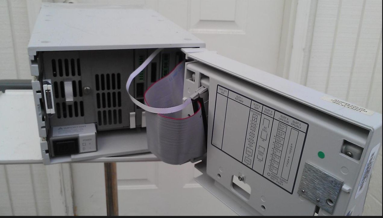 DIONEX ED40 ELECTROCHEMICAL DETECTOR MODEL ED401 (TA)