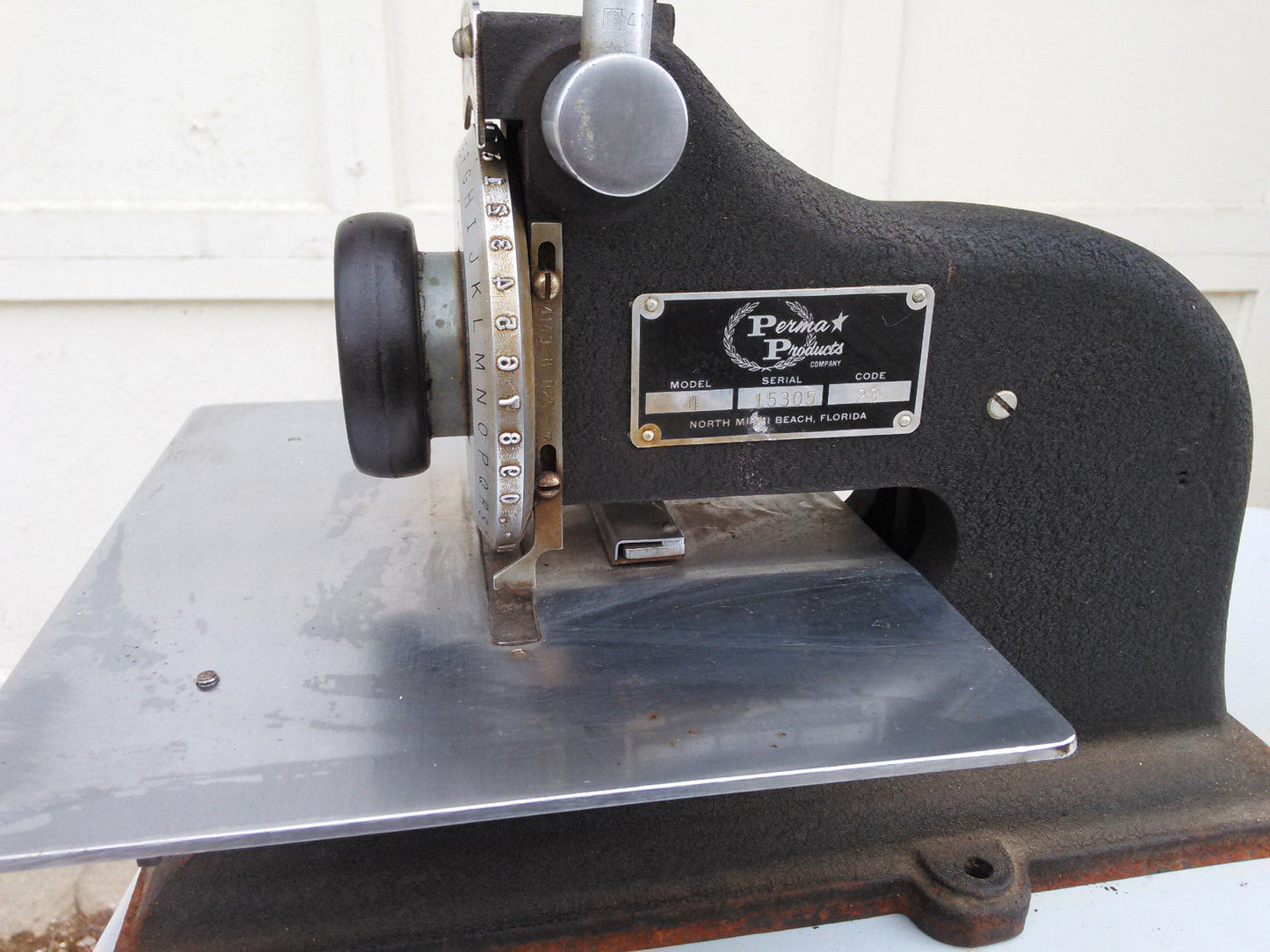 PERMA PRODUCTS MODEL 4 STAMPING METAL STAMPING ID PET TAG DOG ENGRAVING MACHINE