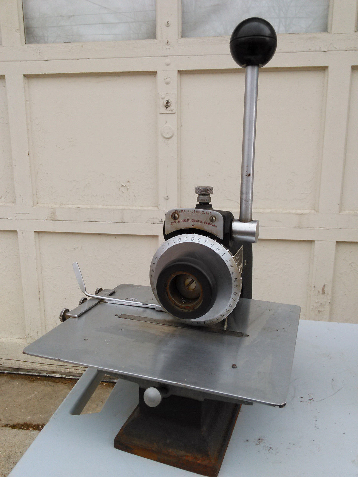 PERMA PRODUCTS MODEL 4 STAMPING METAL STAMPING ID PET TAG DOG ENGRAVING MACHINE