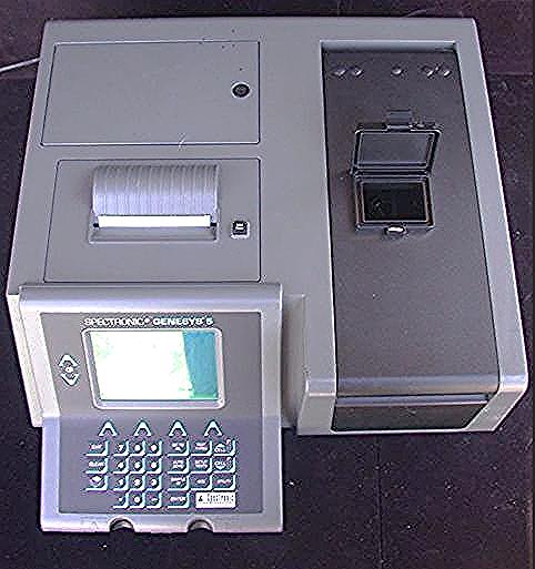 MILTON ROY SPECTRONIC INSTRUMENTS GENESYS 5 & 128K MEMORY SOFTCARD CARD