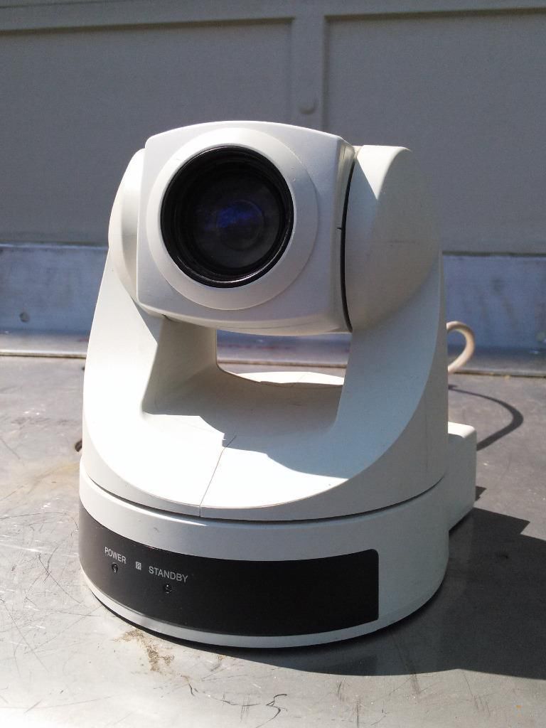 SONY EVI-D70C COLOR VIDEO CAMERA Pan Tilt Zoom SKYPE WEBCAM with wide angle lens