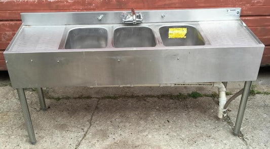 KROWNE STAINLESS STEEL BAR SINK 60w X 32h Model 18-53C 18.5"D Two12" Drainboards