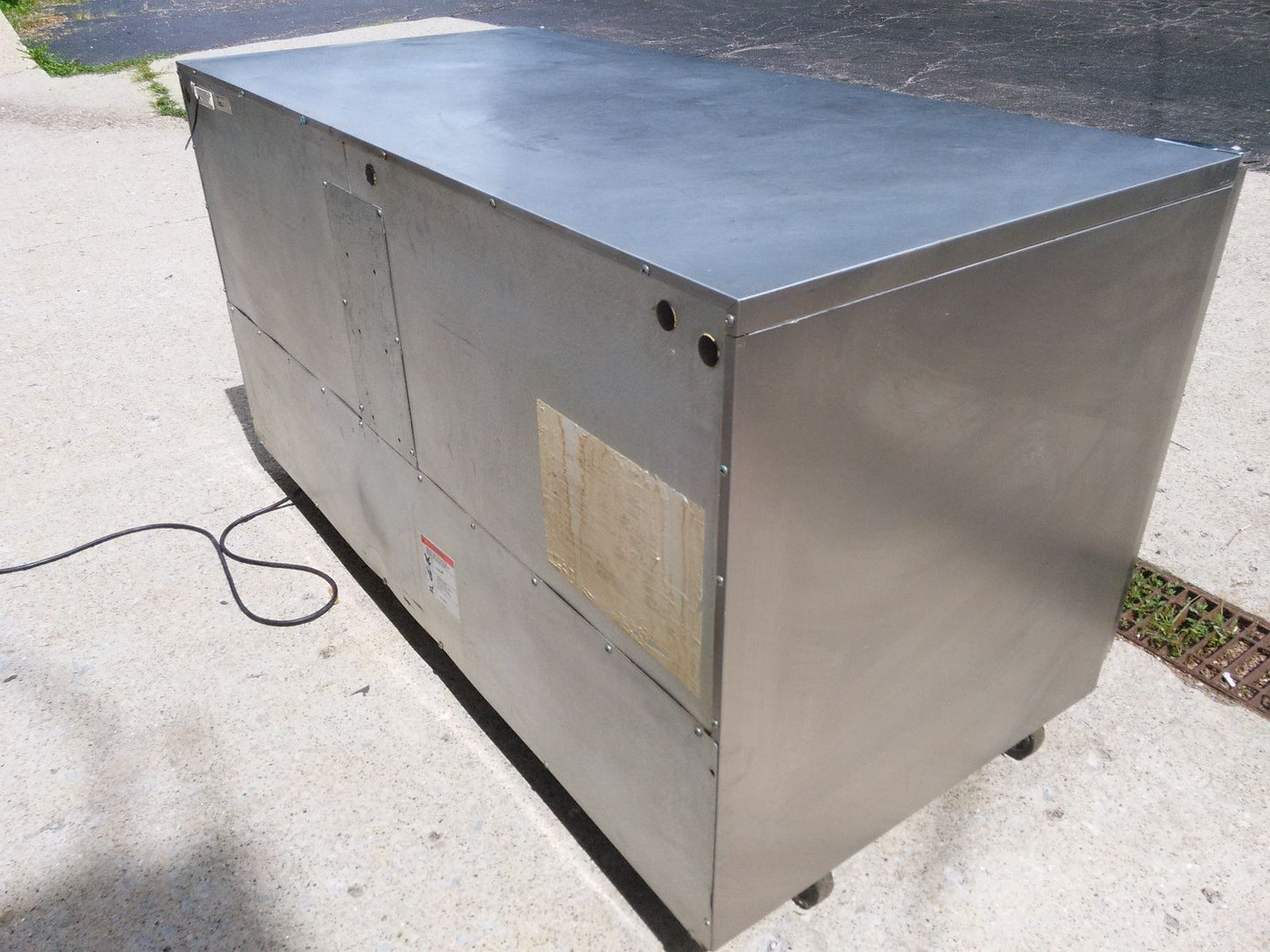 TRAULSEN ULT 60-LR Compact 2 Door Undercounter Freezer Left & Right Doors Wheels