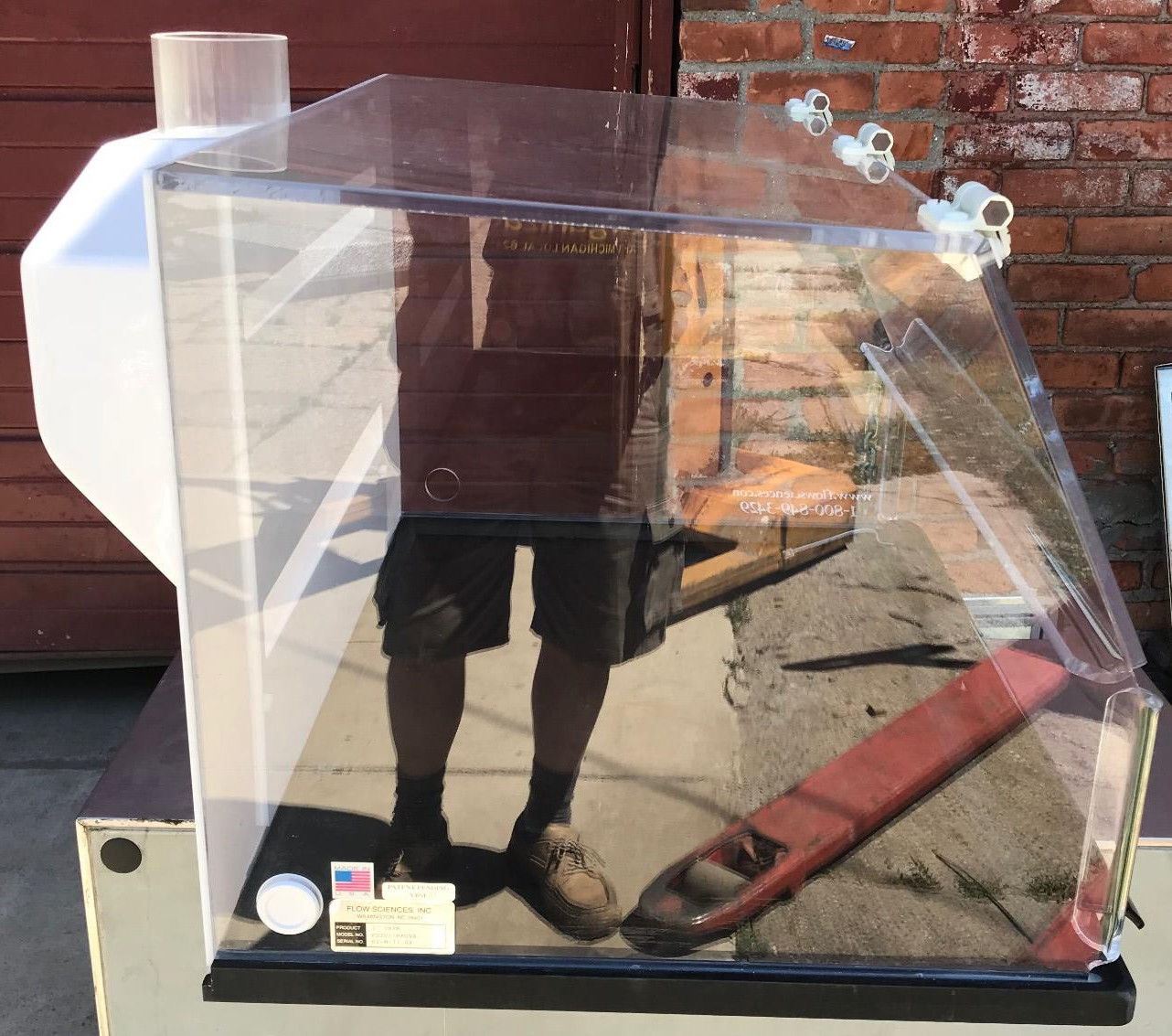 FLOW SCIENCES VBSE VENTED BALANCE SAFETY ENCLOSURE anVibration Slab FS2015BKGVA