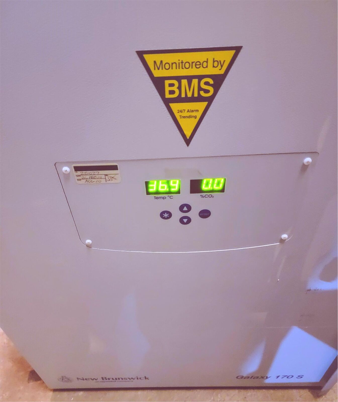 90-DAY-WARRANTY EPPENDORF™ NEW BRUNSWICK GALAXY® 170S CO2 INCUBATOR FREE-SHIP