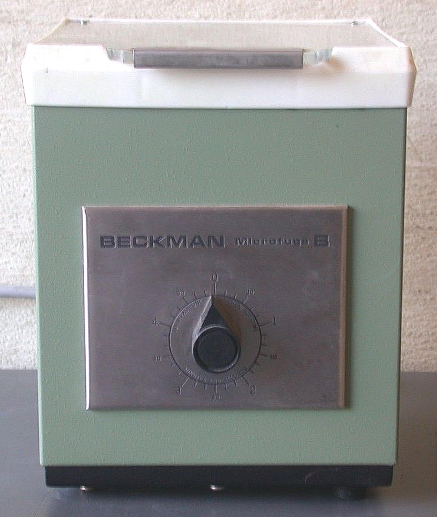 BECKMAN TABLETOP MICROFUGE B COMPLETEwith 6 STAINLESS STEEL PLATES FREE SHIPPING