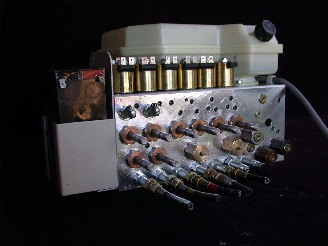 HALDEX BARNES HILL-ROM HILL ROM HYDRAULIC GEAR PUMP RESERVOIR EMERSON 4115 MOTOR